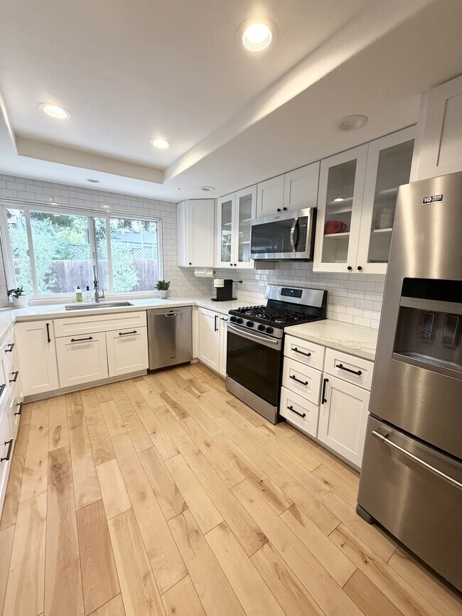 Building Photo - 5427 Yerba Buena Rd