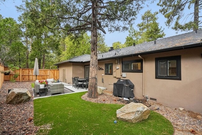 Building Photo - 25340 Marion Ridge Dr