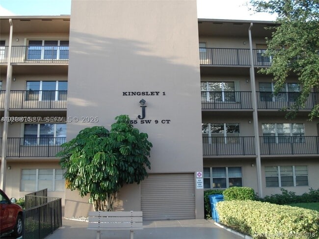 Building Photo - 13455 SW 9th Ct