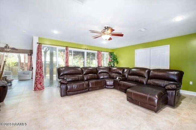 Building Photo - 703 Lexington Pkwy