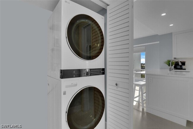 Building Photo - 991 N Barfield Dr