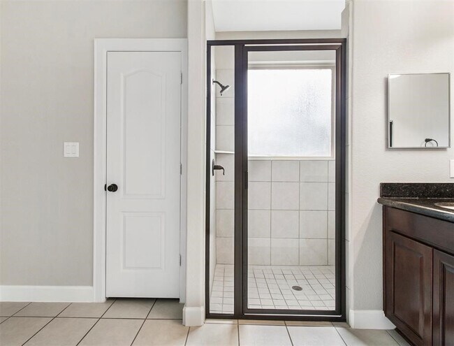 Building Photo - 304 Country Crossing Cir