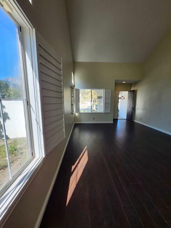 Building Photo - Beautiful two-story home located in the he...