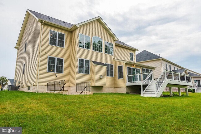 Building Photo - 41256 Lenah Point Dr