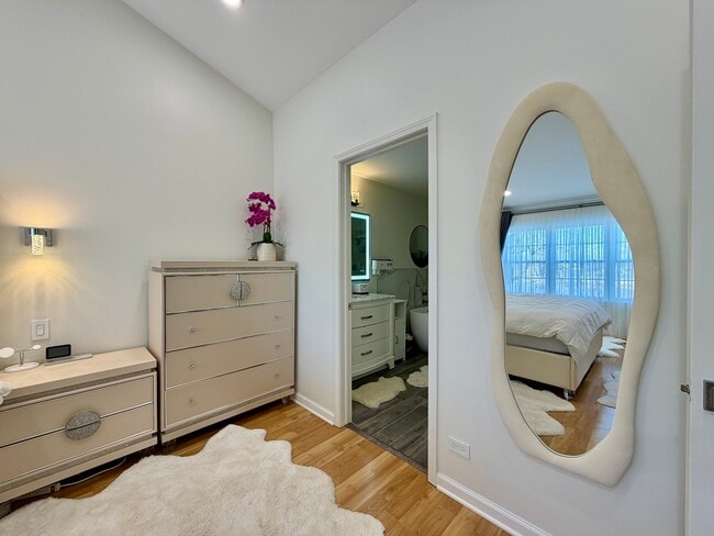 Building Photo - 2350 County Farm Ln