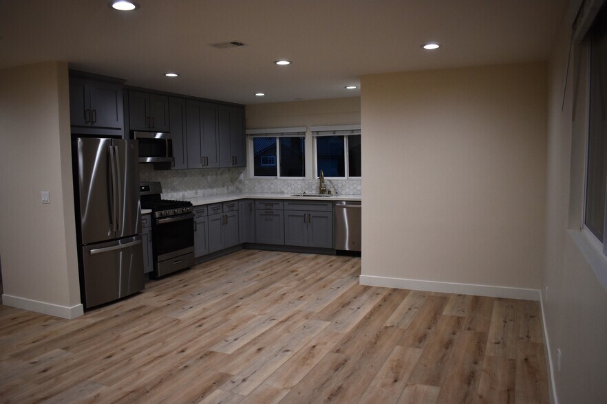 Building Photo - 18343 San Jose St