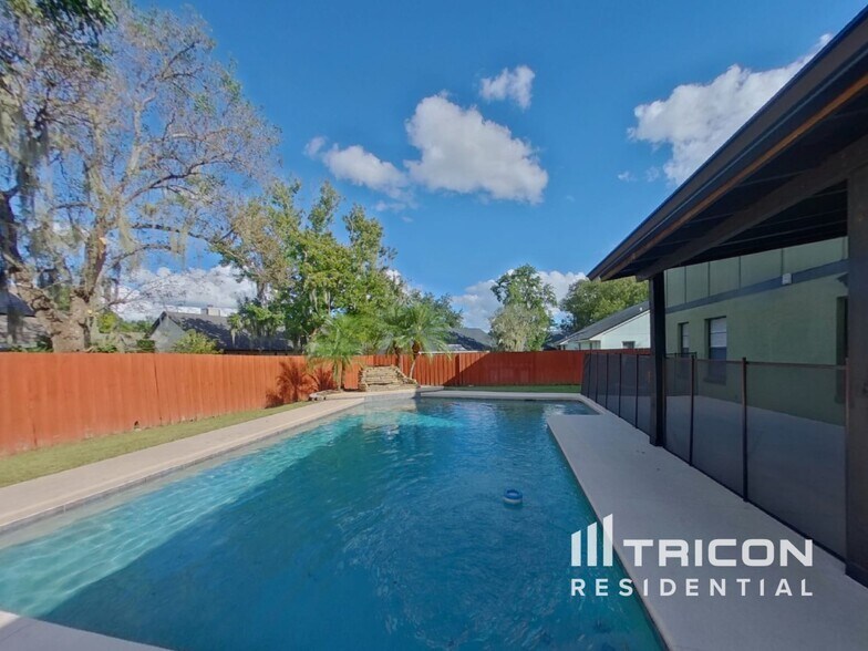 Building Photo - 1005 Faircloth Ct