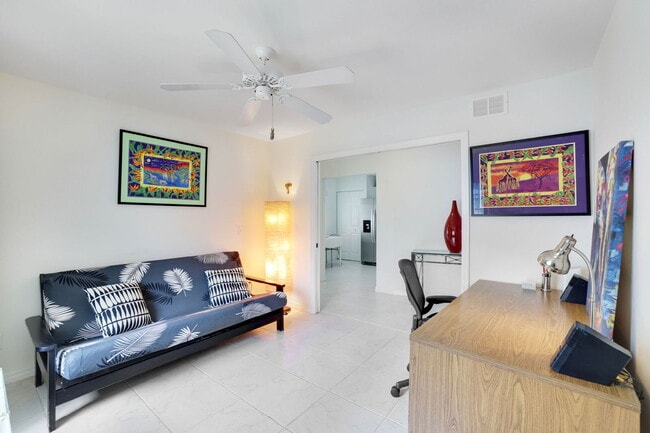 Building Photo - Furnished 2BR + Den Condo in Sapphire Lakes – Lake View, Amenities, 60-Day Minimum Stay