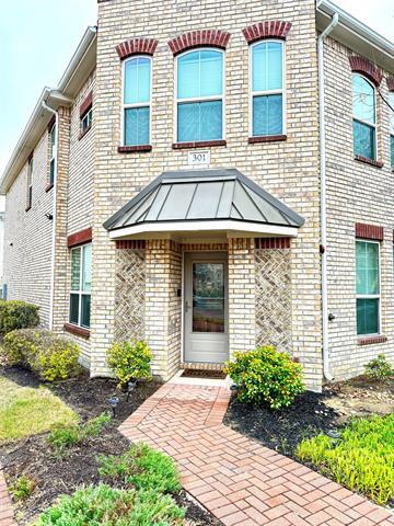Building Photo - 301 Lily Ln
