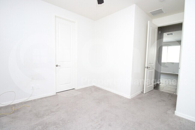 Building Photo - 2100 E Wisteria Dr