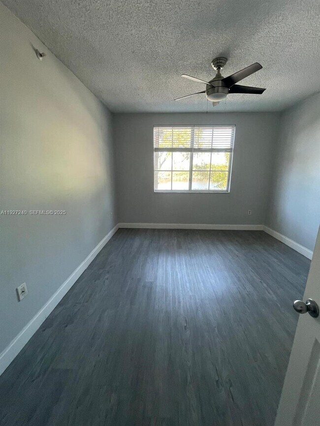 Building Photo - 2351 W Preserve Way