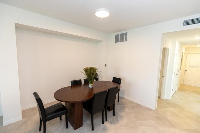 Building Photo - 16572 Kingwood Ln