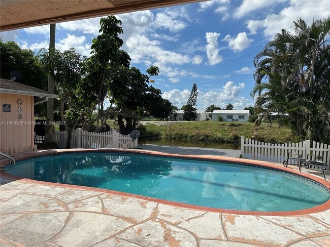 Building Photo - 1107 SW 83rd Ave