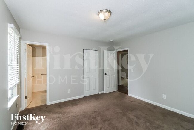 Building Photo - 10635 Plantation Bridge Dr