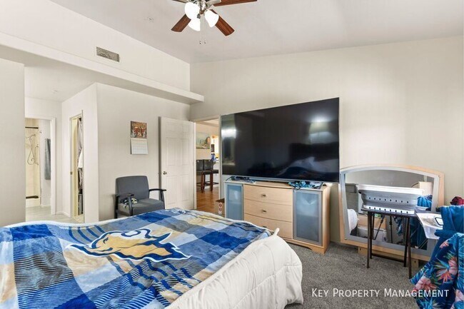 Building Photo - 2851 S Valley View Blvd