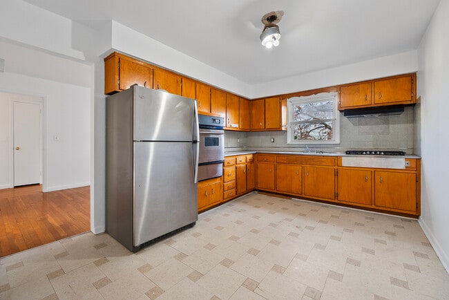 Building Photo - 7108 Polk St