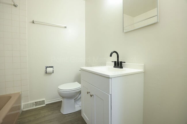 Building Photo - 5916 Camden Ave