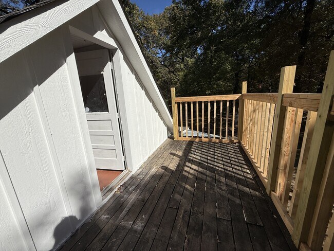 Building Photo - 535 Woodlawn Dr