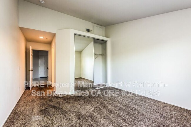 Building Photo - 31977 Arlington Cir