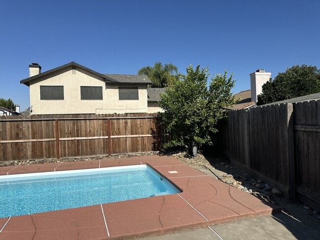 Building Photo - 742 Cherry Hills Ct