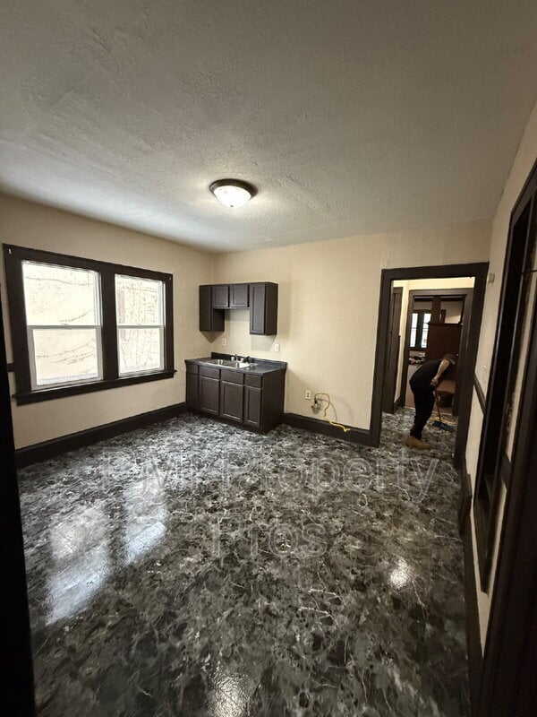 Building Photo - 2320 N 44th St