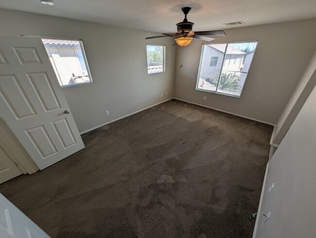 Building Photo - 4445 Laguna Garden Ave
