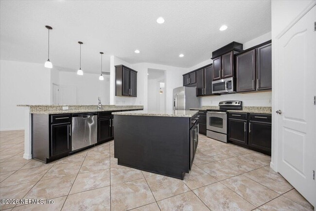 Building Photo - 18 Amherst Pl