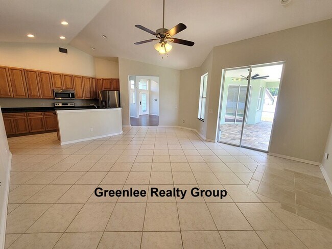 Building Photo - Spacious 3 Bed / 2 Bath pool home with lawn and pool care included in beautiful Rosewood at River...