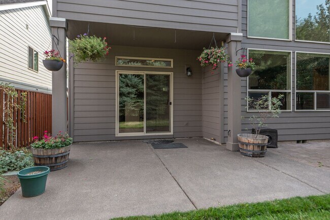 Building Photo - 4-Bedroom Home Near Pine Nursery Park Smart Upgrades & Spacious Yard