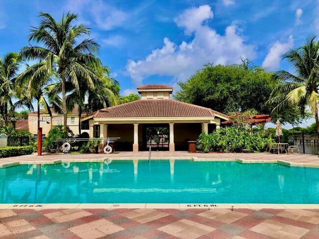 Building Photo - 2557 Centergate Dr