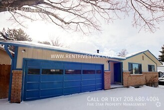 Building Photo - 1753 Rainier Dr