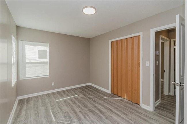 Building Photo - 919 N Piatt Ave