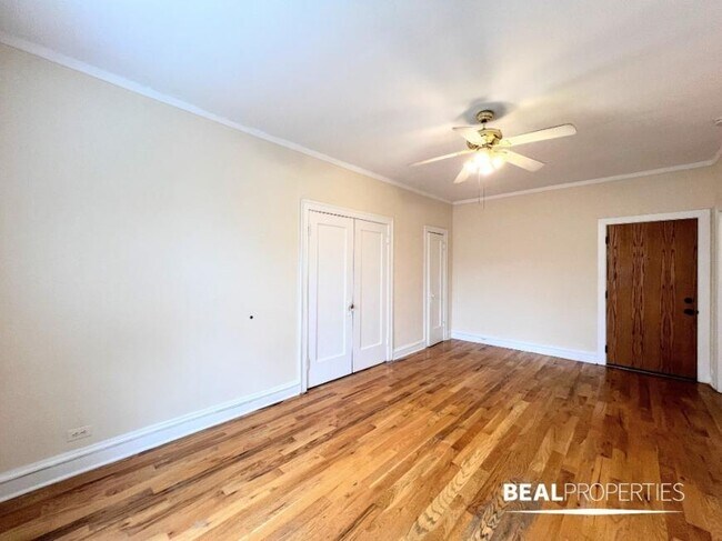 Building Photo - 1 bedroom in CHICAGO IL 60625