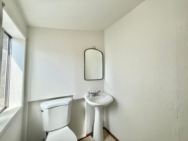 Building Photo - 3 Bedroom Home in San Jose