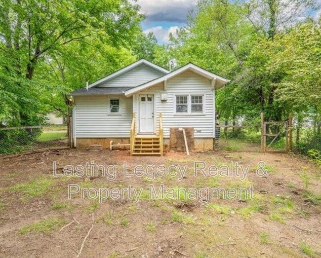 Building Photo - 1006 Junia Ave