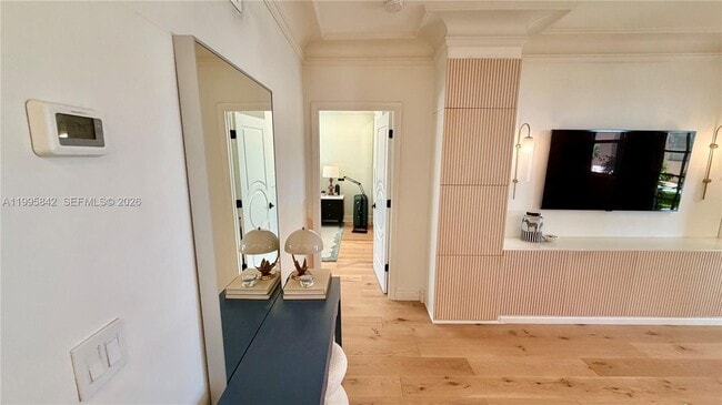 Building Photo - 736 13th St