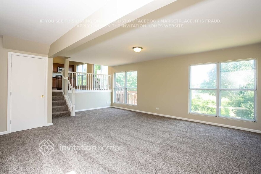 Building Photo - 484 Columbine Ln