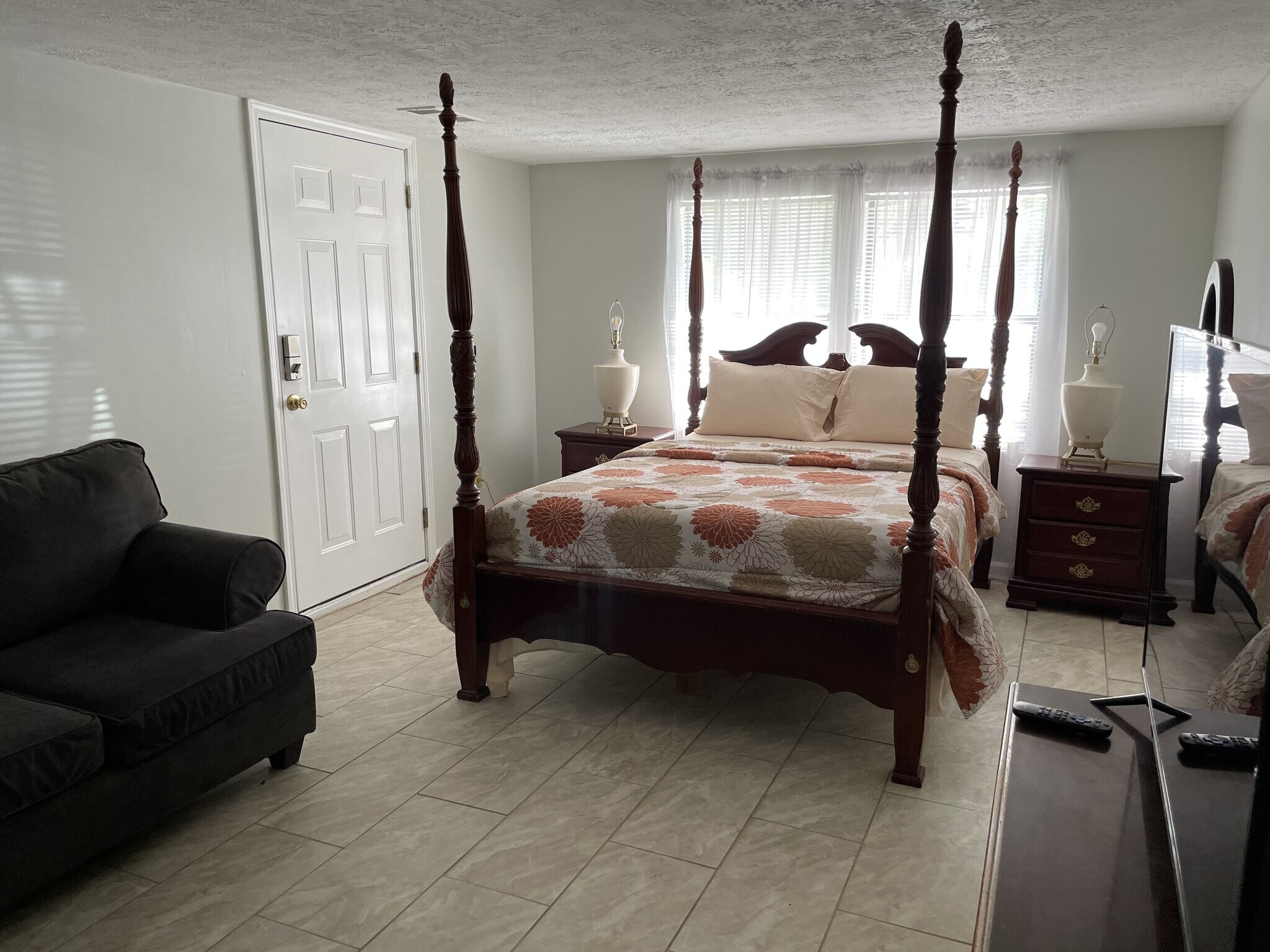 Building Photo - 4458 Tarragon Ln