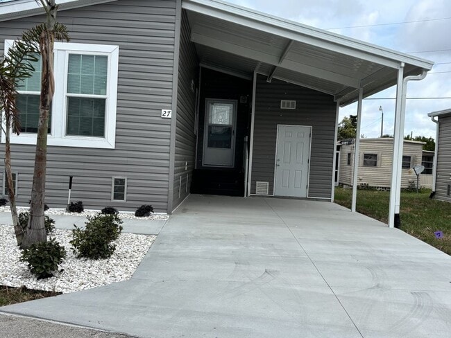 Building Photo - 27 Nyborg Ave