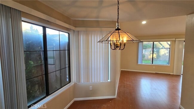 Building Photo - 1309 Cascade Ave