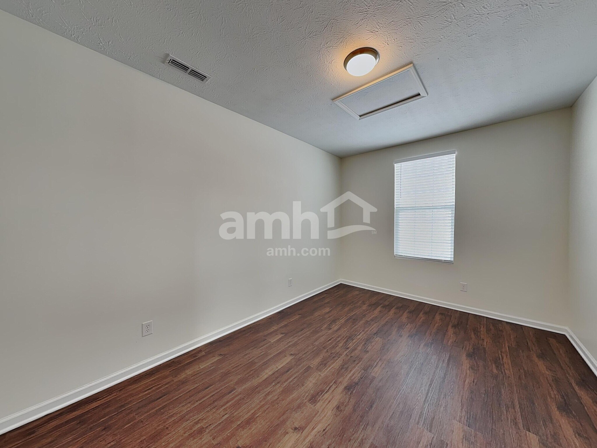 Building Photo - 6605 Shooting Star Dr