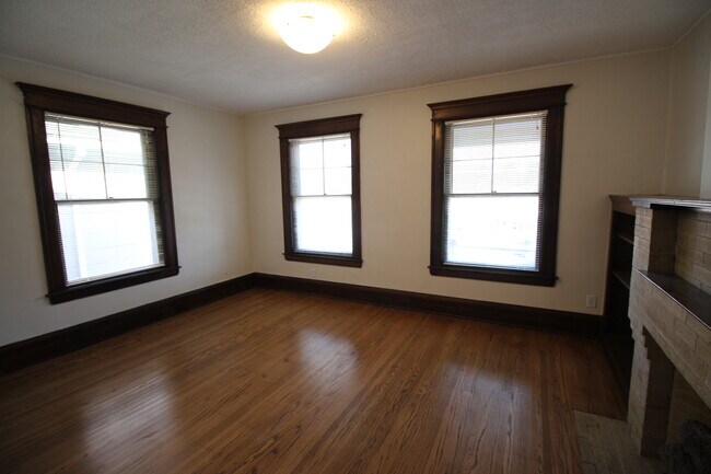 Building Photo - 639 Park Avenue Apt #3