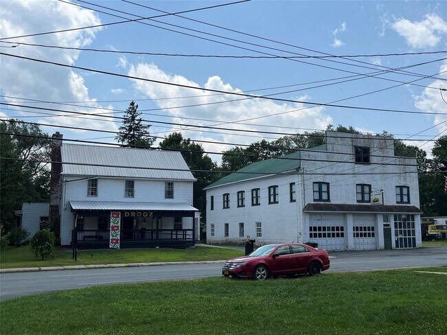 Building Photo - 15 Pearl St