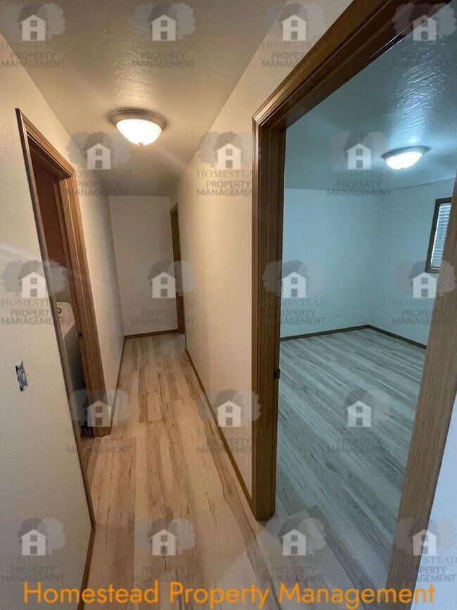 Building Photo - 659