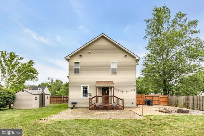 Building Photo - 8604 Woodlawn Ct