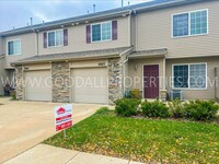 Building Photo - Wonderful 2 Bedroom, 2 Bath Townhome in No...