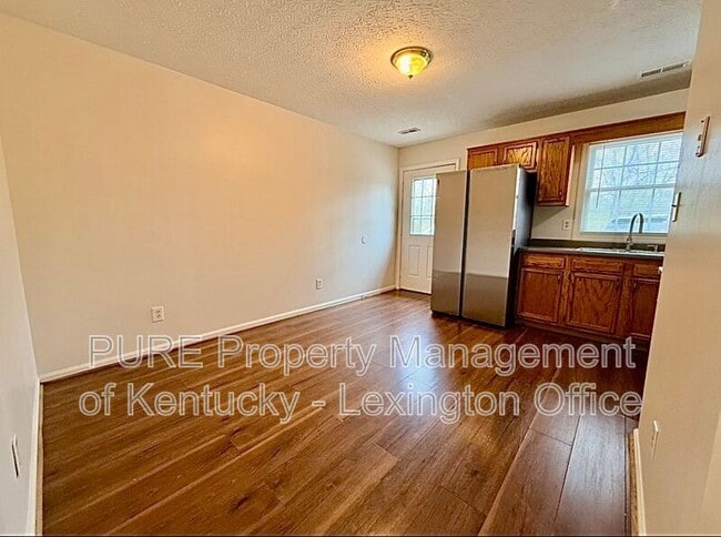 Building Photo - 115 Murphy Ln
