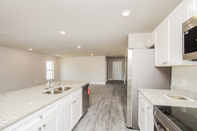 Building Photo - 332 Garbelmann St