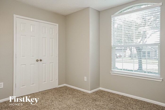 Building Photo - 6807 Blake Ct