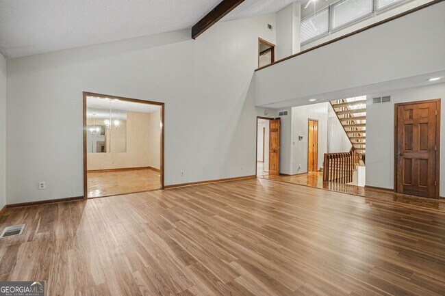 Building Photo - 500 Hickory Hills Trail